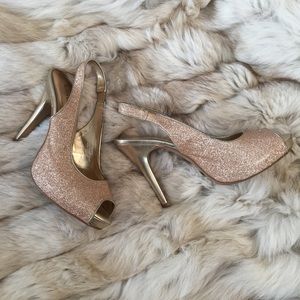 Gently used kelly & katie gold sparkle heels ✨